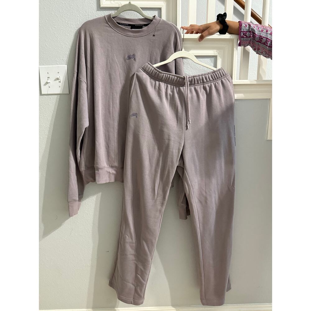 Alphalete Athletics Sweat Suit Set Size Large in Lilac